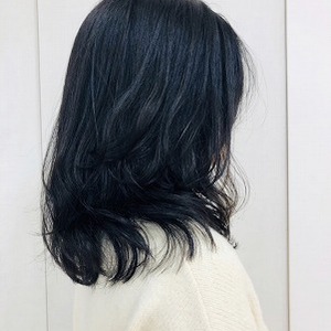 ストレートパーマを当てていてもふわふわカールスタイルにヘアチェンジ！？